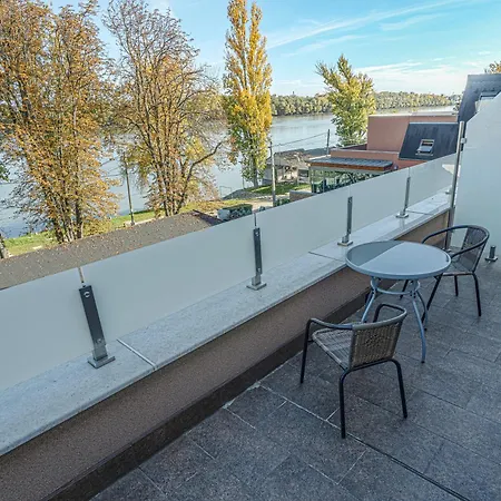 Holiday Beach Budapest Hotel Hotel