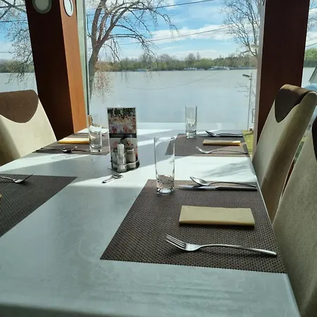 Hotel Holiday Beach Budapest Hotel