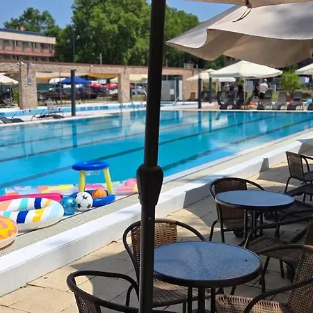 Holiday Beach Budapest Hotel Hotel