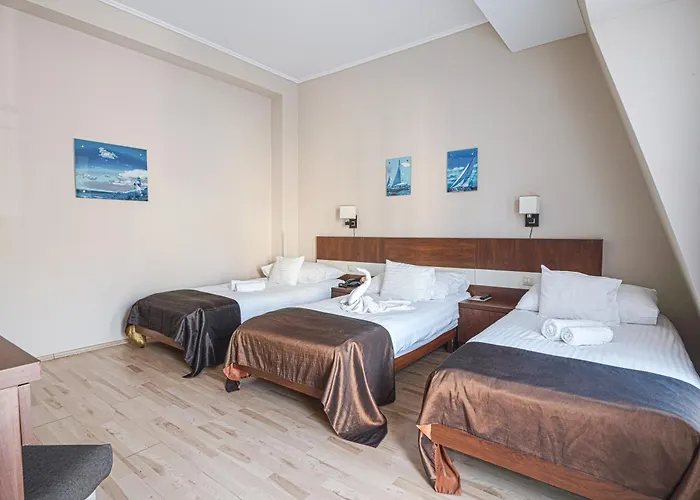 Holiday Beach Budapest Hotel 4*