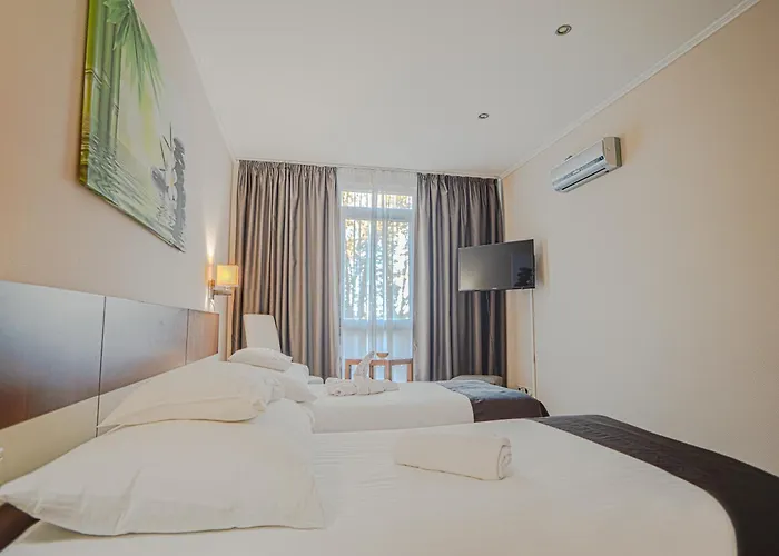 فندق Holiday Beach Budapest Hotel 4*