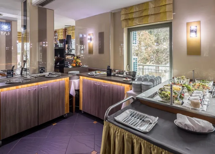 Hotel Holiday Beach Budapest Hotel 4*