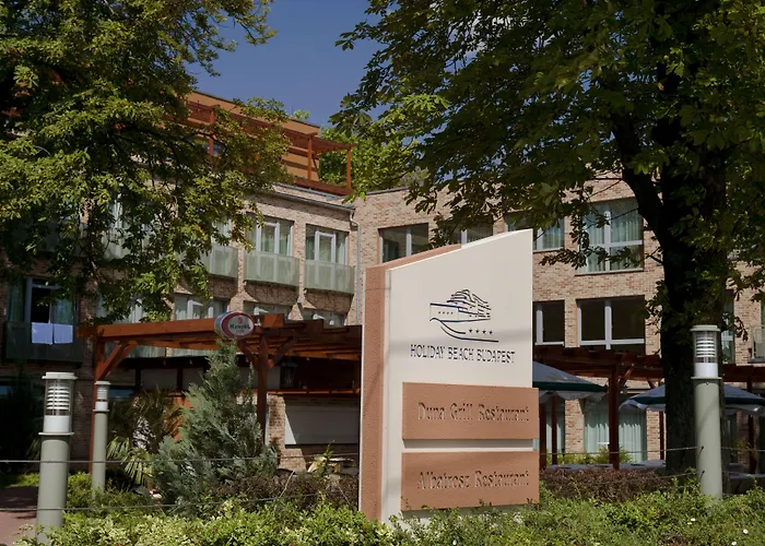 Holiday Beach Budapest Hotel 4* Budapest