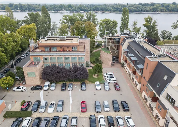 Holiday Beach Budapest Hotel Hotel