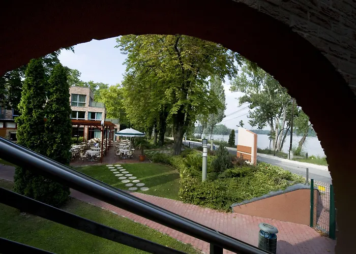 Holiday Beach Budapest Hotel Hotel