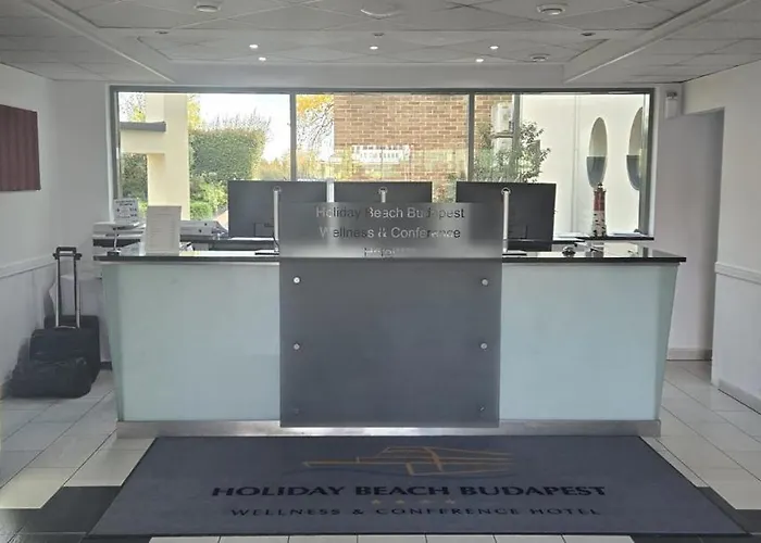 Holiday Beach Budapest Hotel 4*