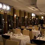 Otel Holiday Beach Budapest Hotel Budapeşte
