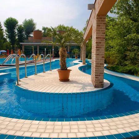 Wellness With Sauna Park Szálloda