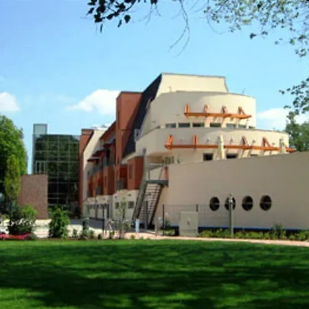Wellness With Sauna Park 4*