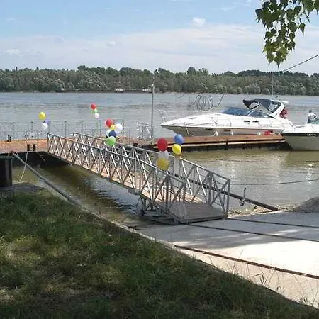 Wellness With Sauna Park Szálloda