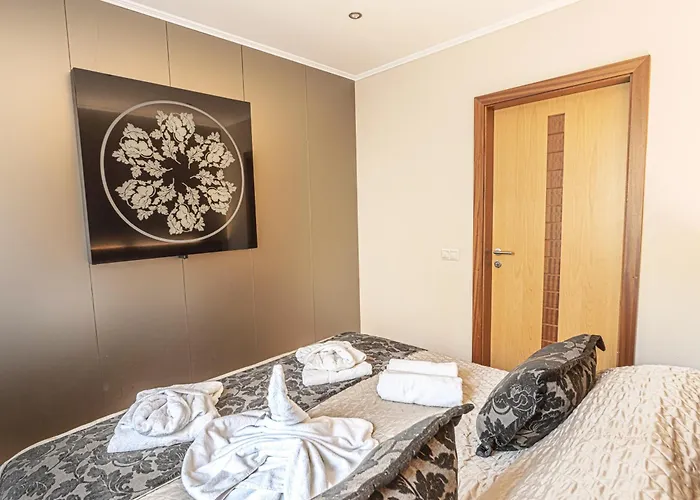 Holiday Beach Budapest Hotel Szálloda