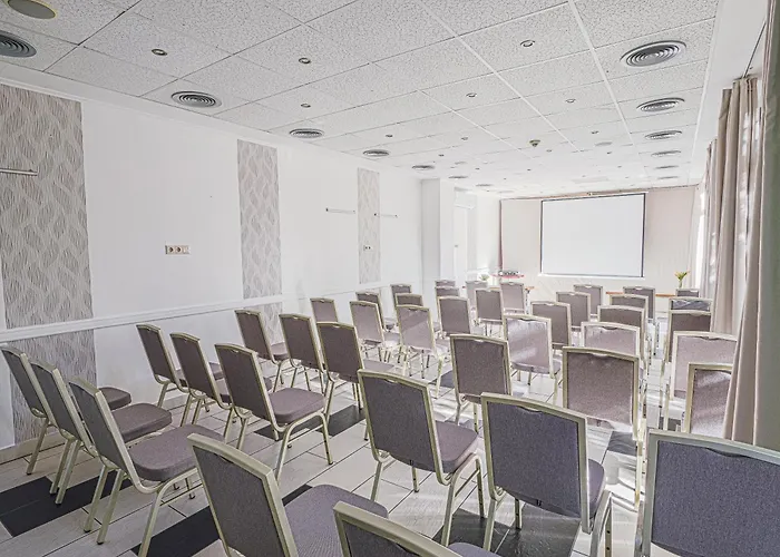 Holiday Beach Budapest Hotel 4* Budapest