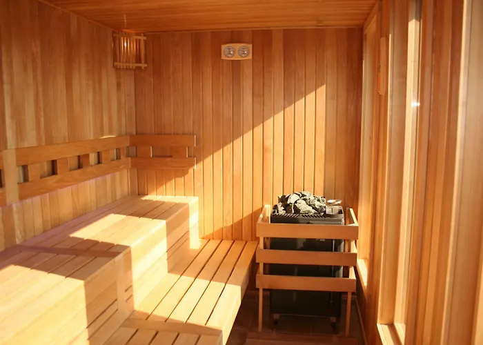 Holiday Beach Budapest Hotel Szálloda