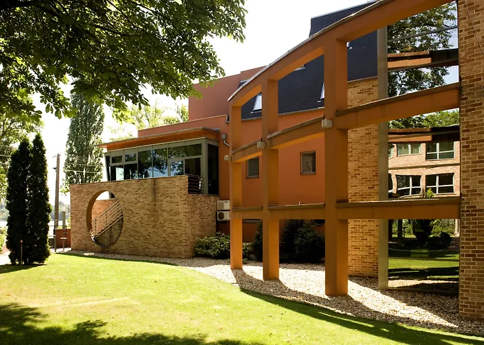 Szálloda Holiday Beach Budapest Hotel