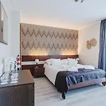 Holiday Beach Budapest Hotel 4*