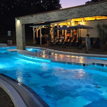 فندق Wellness With Sauna Park