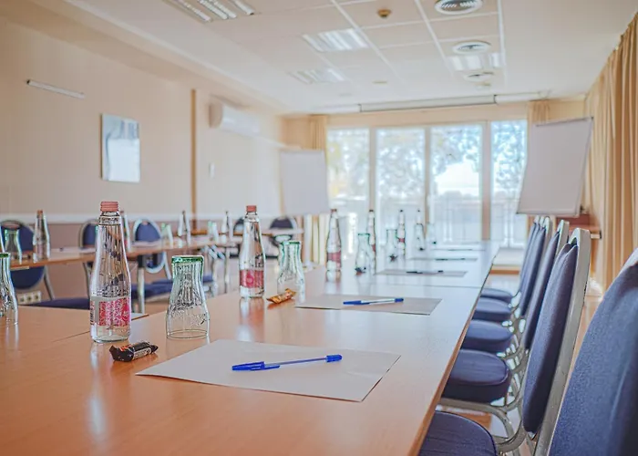 Holiday Beach Budapest Hotel 4* Budapeszt